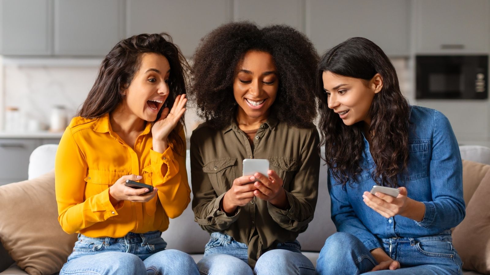 Mobile Marketing: Friends reacting to smartphone content, have home party